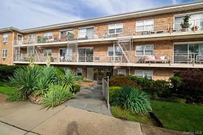 90 South Park #B1, Rockville Centre, NY 11570 - Photo 1