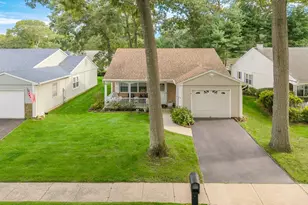 330 Brownfield Dr, Ridge, NY 11961 - Photo 32