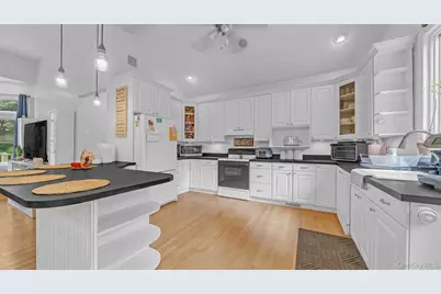 20 Old Route 25A, Northport, NY 11768 - Photo 26