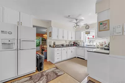 20 Old Route 25A, Northport, NY 11768 - Photo 12