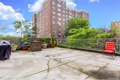 3800 Blackstone Avenue #2S, Bronx, NY 10463 - Photo 10
