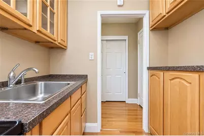 84-01 Main Street #429, Briarwood, NY 11435 - Photo 8