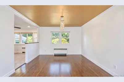 2684 Howell Street, Baldwin, NY 11510 - Photo 12