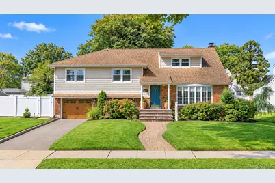 2684 Howell Street, Baldwin, NY 11510 - Photo 2