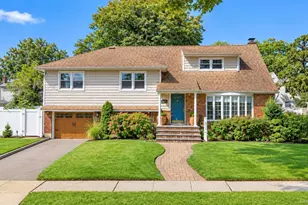 2684 Howell St, Baldwin, NY 11510 - Photo 2