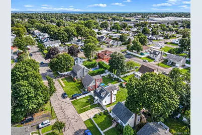 223 N Fulton Avenue, Lindenhurst, NY 11757 - Photo 4