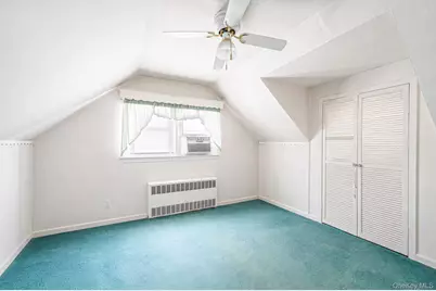 223 N Fulton Avenue, Lindenhurst, NY 11757 - Photo 16