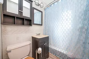 223 N Fulton Ave, Lindenhurst, NY 11757 - Photo 22