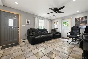 119 Periwinkle Rd, Levittown, NY 11756 - Photo 4