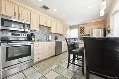 119 Periwinkle Road, Levittown, NY 11756 - Photo 6