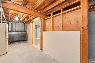 150 W 19th St, Deer Park, NY 11729 - Photo 32