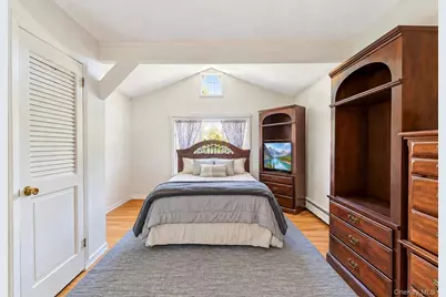 150 W 19th Street, Deer Park, NY 11729 - Photo 20