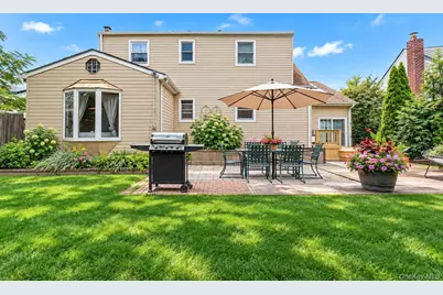 150 W 19th Street, Deer Park, NY 11729 - Photo 34