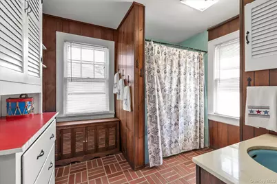 34 Kingsland Place, Babylon, NY 11702 - Photo 16