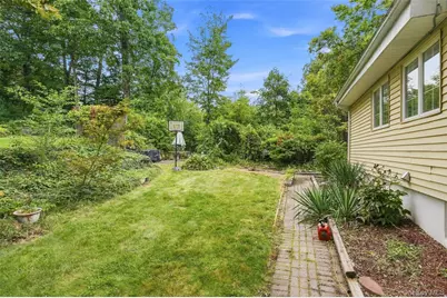169 Walnut Road, Lake Peekskill, NY 10537 - Photo 18