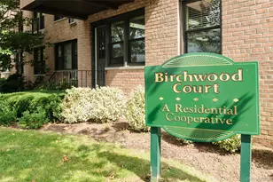 5 Birchwood Ct, Mineola, NY 11501 - Photo 2