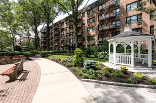5 Birchwood Ct, Mineola, NY 11501 - Photo 14