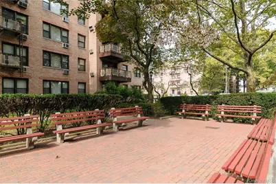 5 Birchwood Court #2-0, Mineola, NY 11501 - Photo 16
