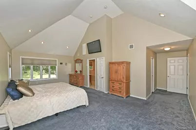 37 Euclid Avenue, Dix Hills, NY 11746 - Photo 18