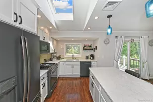 37 Euclid Ave, Dix Hills, NY 11746 - Photo 6
