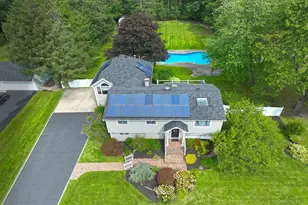 37 Euclid Ave, Dix Hills, NY 11746 - Photo 36