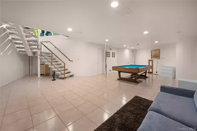 11 Surrey Lane, Old Westbury, NY 11568 - Photo 34