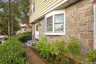 134 Hart Ave, Yonkers, NY 10704 - Photo 8