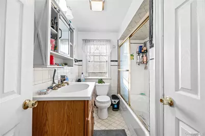 134 Hart Avenue, Yonkers, NY 10704 - Photo 40