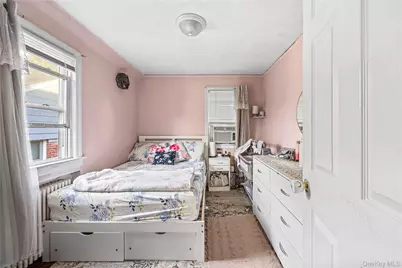 134 Hart Avenue, Yonkers, NY 10704 - Photo 34