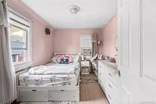 134 Hart Ave, Yonkers, NY 10704 - Photo 34