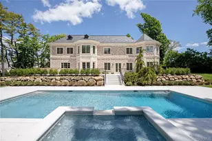 6 Foxwood Rd, Great Neck, NY 11024 - Photo 2