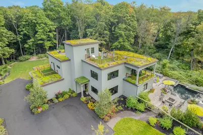 215 Smith Road, Poughkeepsie, NY 12603 - Photo 2