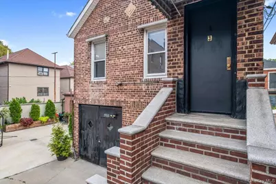 2760 Hering Avenue, Bronx, NY 10469 - Photo 2