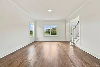 469 Clay Pitts Road, East Northport, NY 11731 - Photo 4