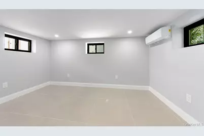 19716 Linden Boulevard, Saint Albans, NY 11412 - Photo 18