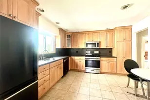 58-35 229th St, Oakland Gardens, NY 11364 - Photo 2