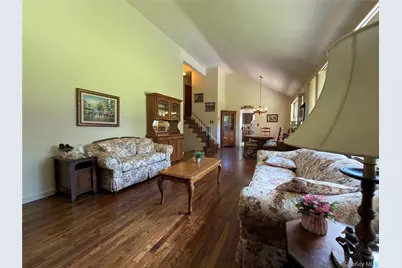 411 Cornwell Avenue, Malverne, NY 11565 - Photo 4