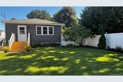 12 Chance Place, West Babylon, NY 11704 - Photo 2