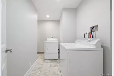 197 Saint Johns Avenue, Yonkers, NY 10704 - Photo 38