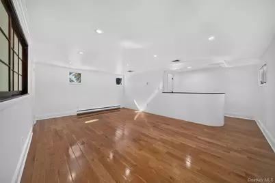 11 Lincrest Street, Syosset, NY 11791 - Photo 10