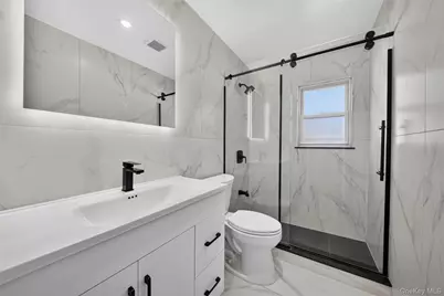 11 Lincrest Street, Syosset, NY 11791 - Photo 8