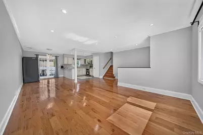 11 Lincrest Street, Syosset, NY 11791 - Photo 4