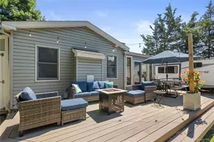124 Smith Ave, Islip, NY 11751 - Photo 18