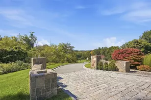 17 Meadow Crest Dr, Mahopac, NY 10541 - Photo 2