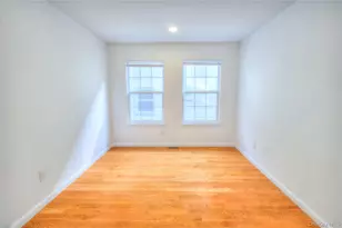 15 B Mohegan Ave, Port Washington, NY 11050 - Photo 4