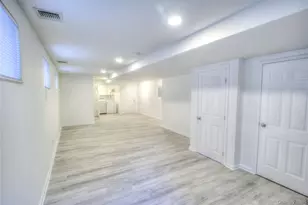 15 B Mohegan Ave, Port Washington, NY 11050 - Photo 18