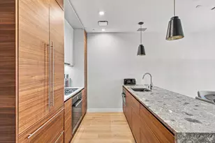2121 31st St, Astoria, NY 11105 - Photo 8