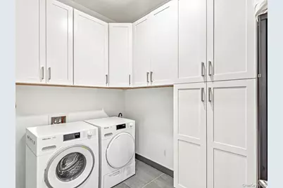 2121 31st Street #2C, Astoria, NY 11105 - Photo 24