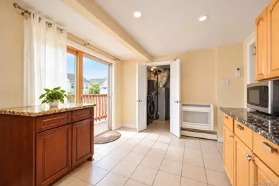 108 E 6th Road, Broad Channel, NY 11693 - Photo 8