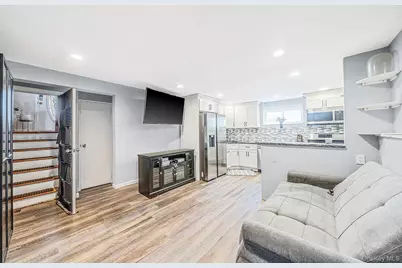 9 Mulberry Drive, Smithtown, NY 11787 - Photo 36